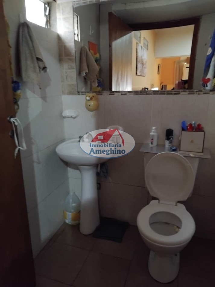 Venta de Casa sobre Avenida